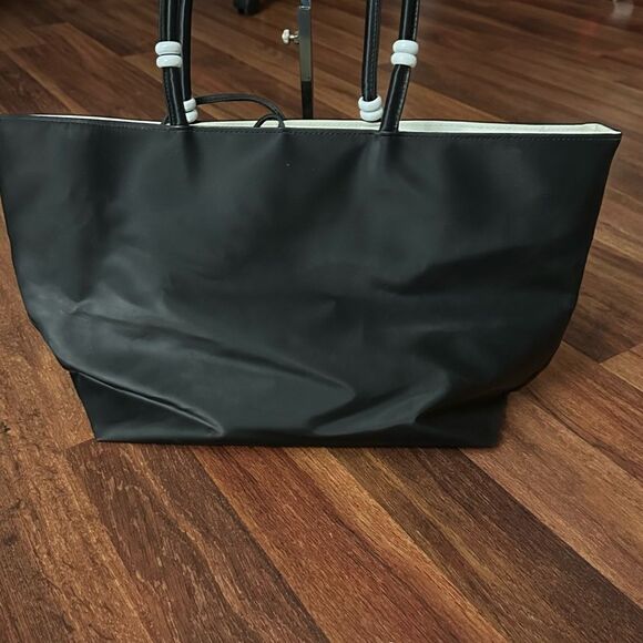 Givenchy Black and White Tote Bag - Picture 6 of 12